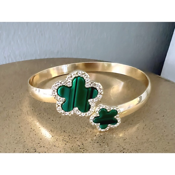 Jewelry - New! Twisted Clover Cuff Bracelet 18K Gold Plated